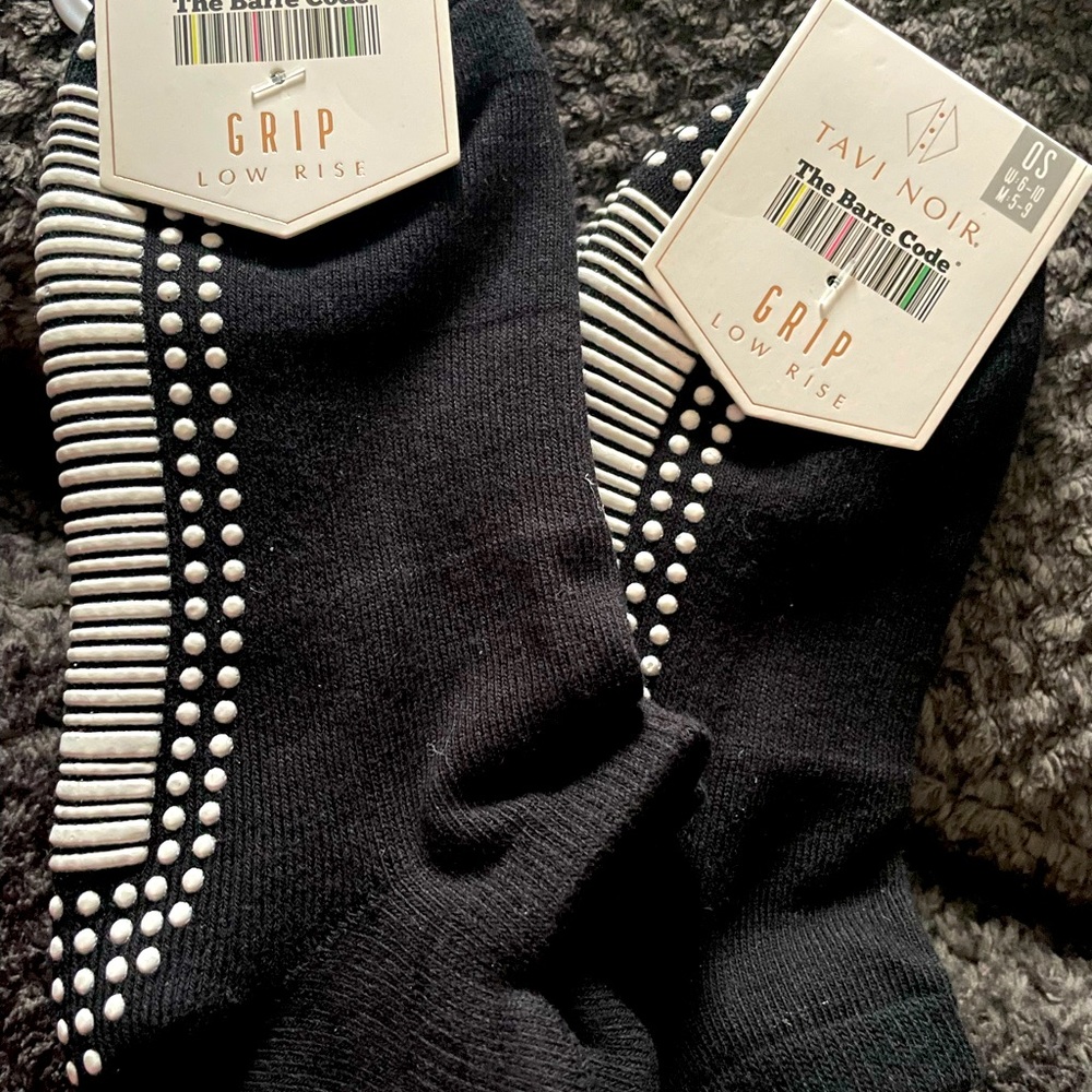 The barre code grip socks two pairs